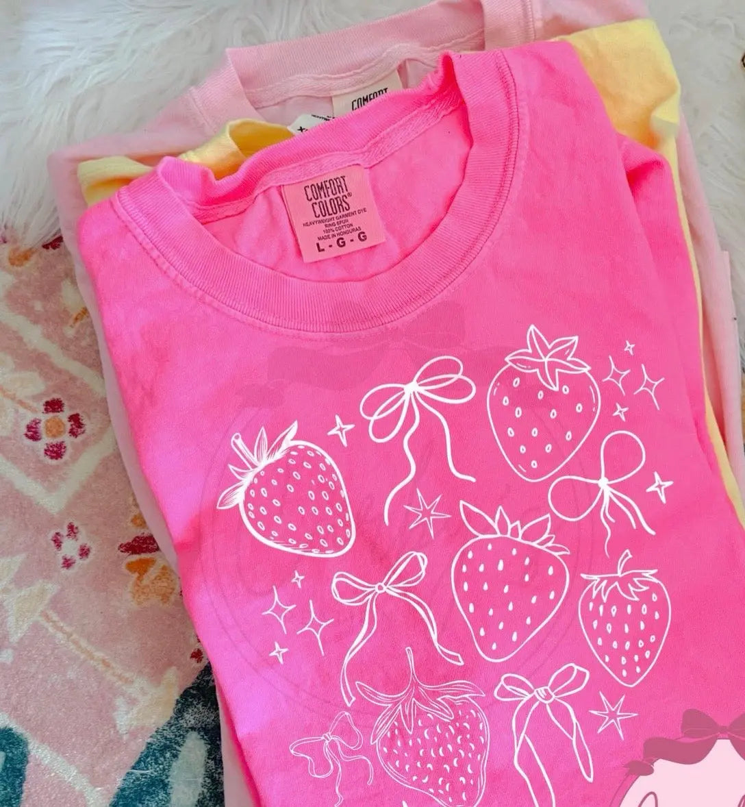 Strawberry white - Branded By Barta