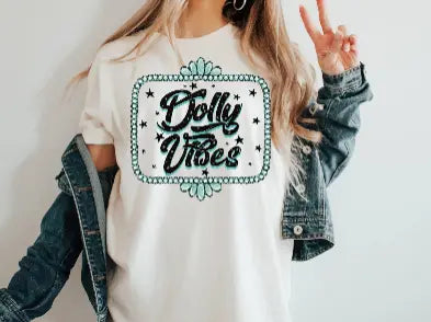 Dolly Vibes CC White- Graphic Tee - Branded By Barta
