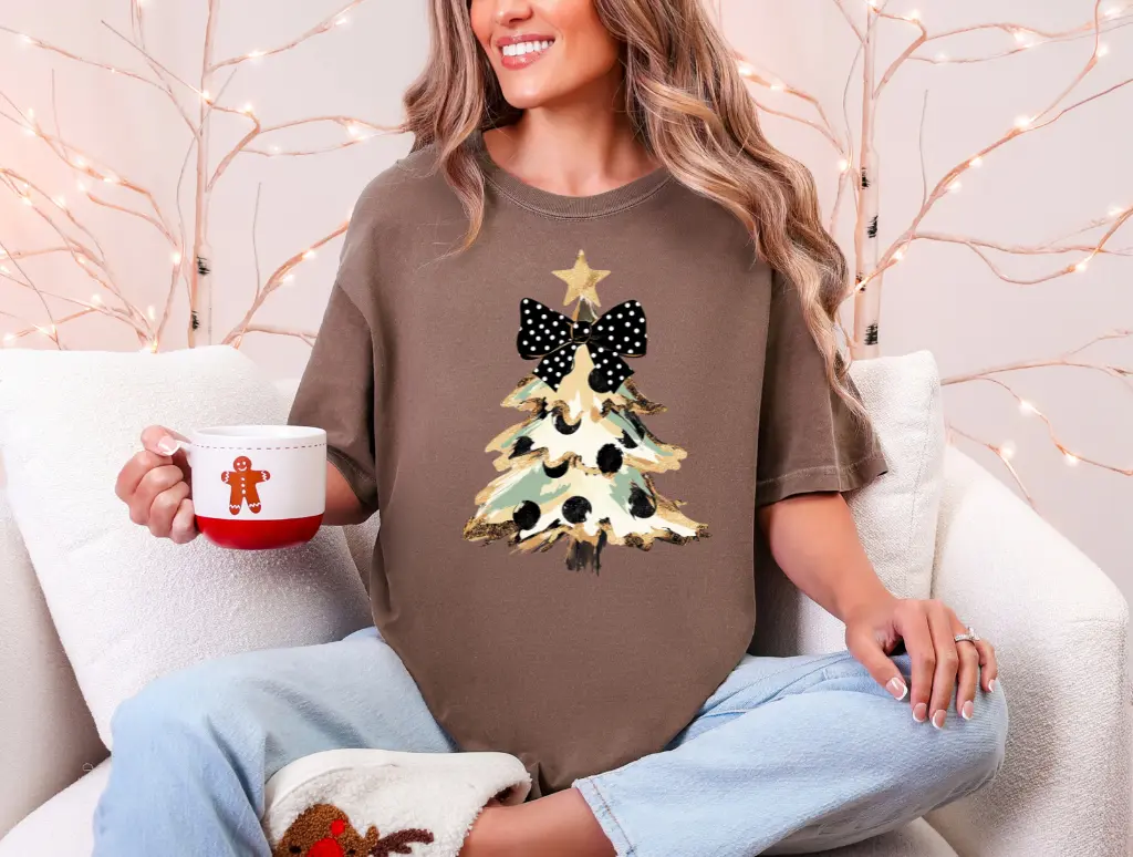 Camo Coquette Christmas Tree brandedbybarta
