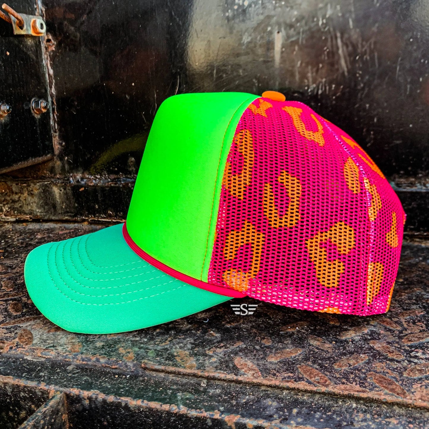 Magna Pony NEON LEOPARD Mesh Back Cap Flying S Company