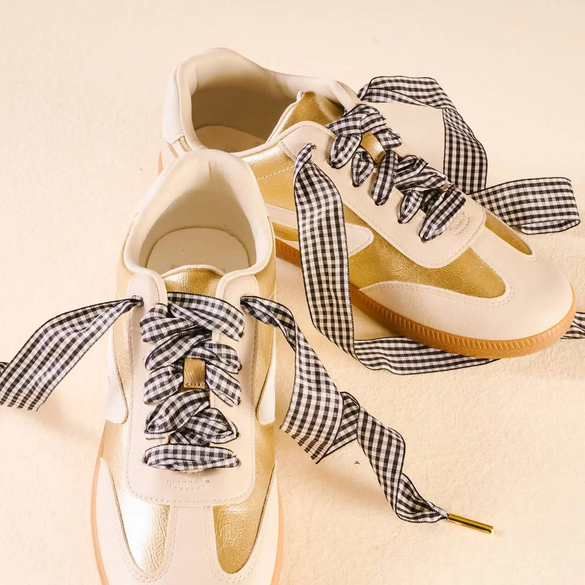 Step It Up Shoelaces–Gingham Black The Darling Effect