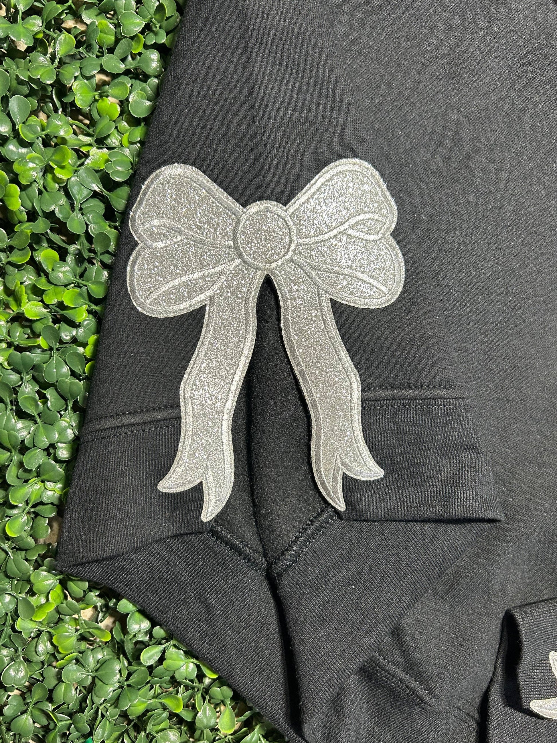Glitter Bows(Set of 2) ....Patches Only 6j Threads LLC
