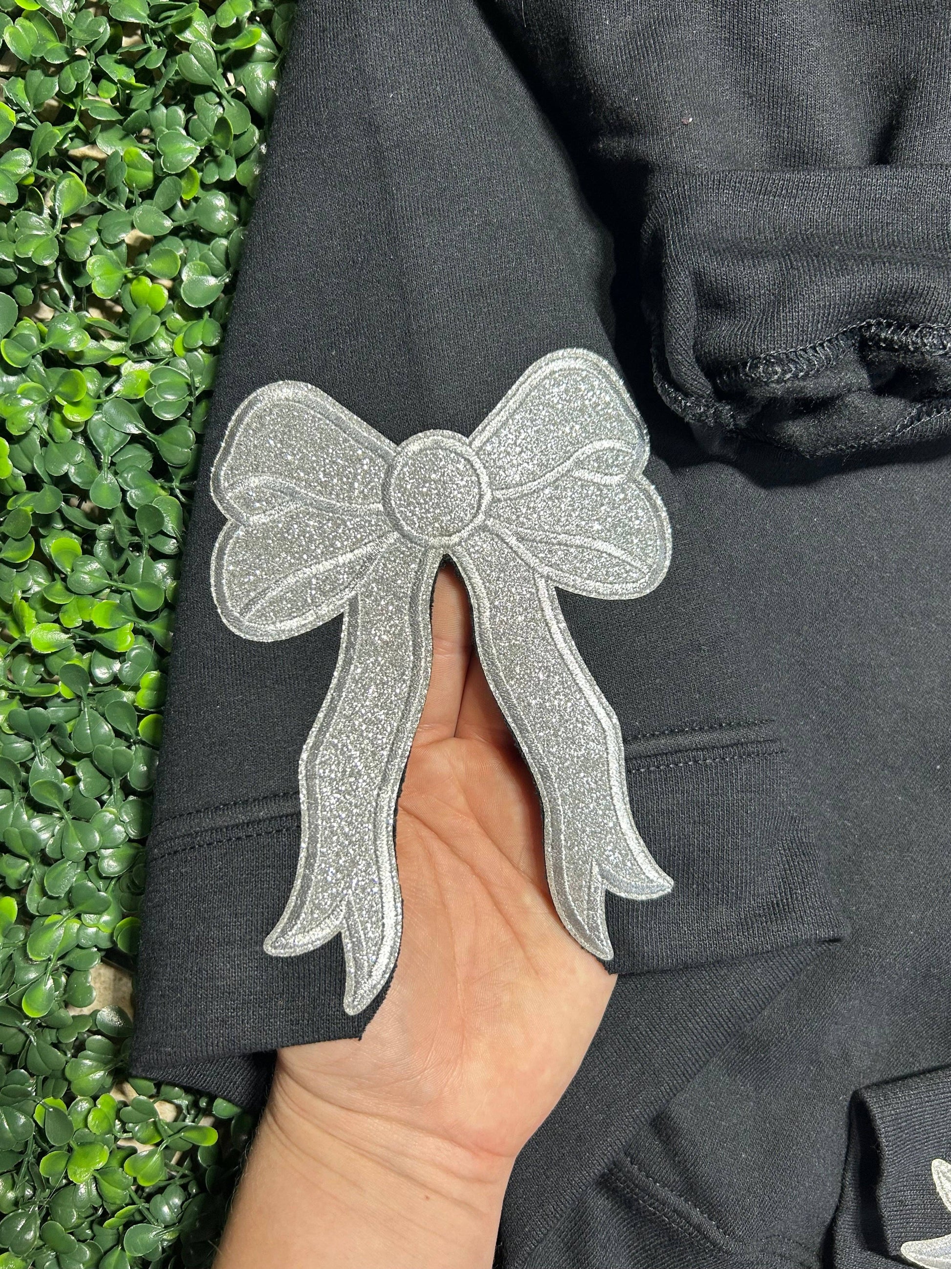Glitter Bows(Set of 2) ....Patches Only 6j Threads LLC