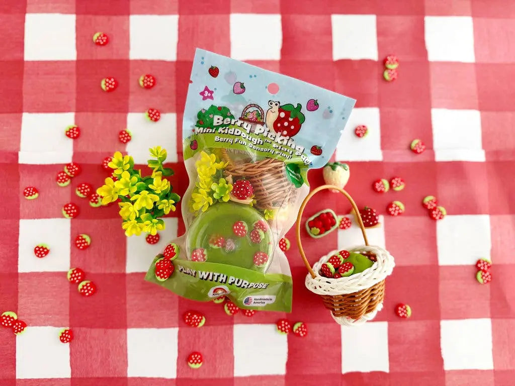 Berry Picking Mini Play Pack Earth Grown KidDoughs (KidDoughs by EGKD)