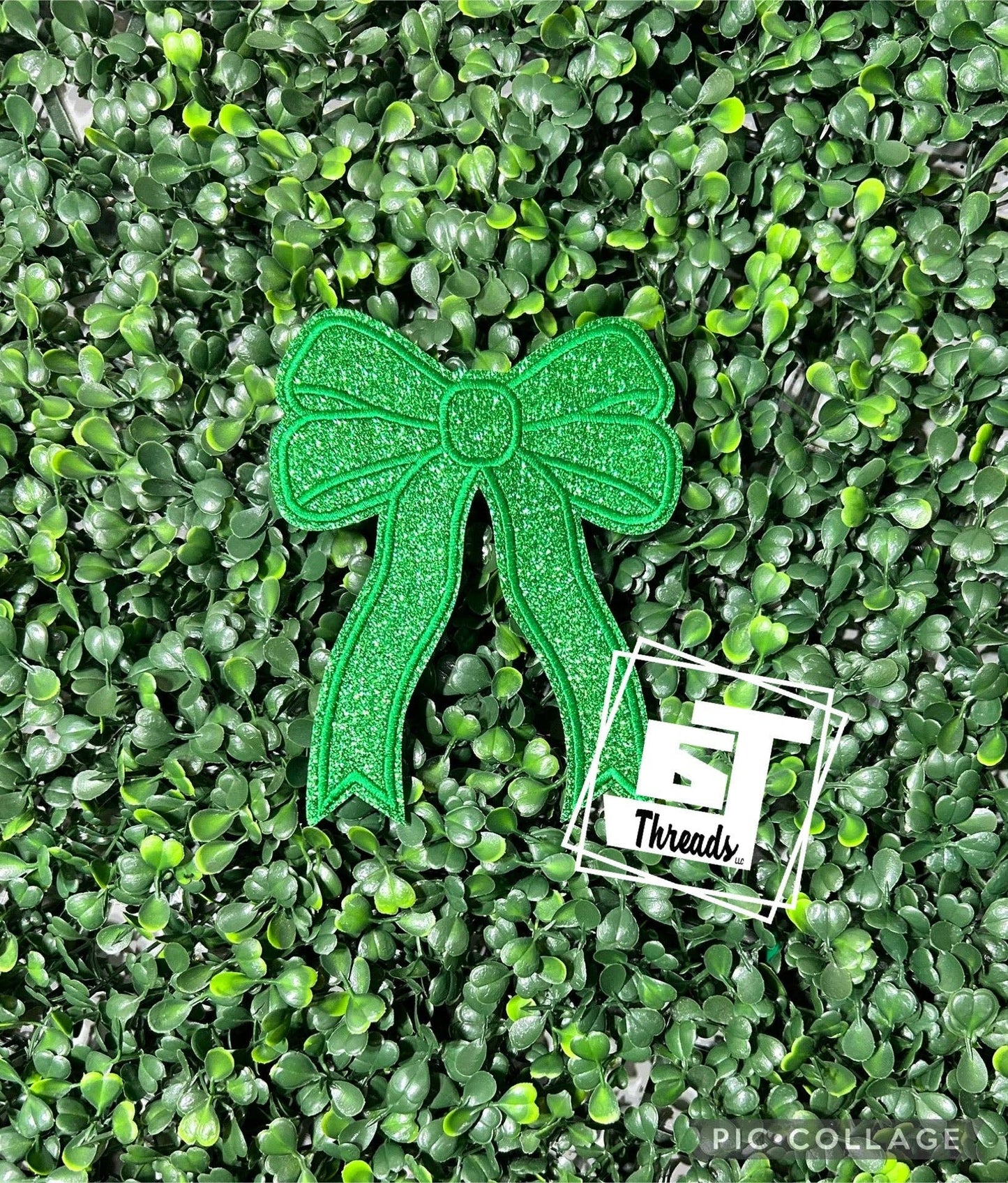 Glitter Bows(Set of 2) ....Patches Only 6j Threads LLC