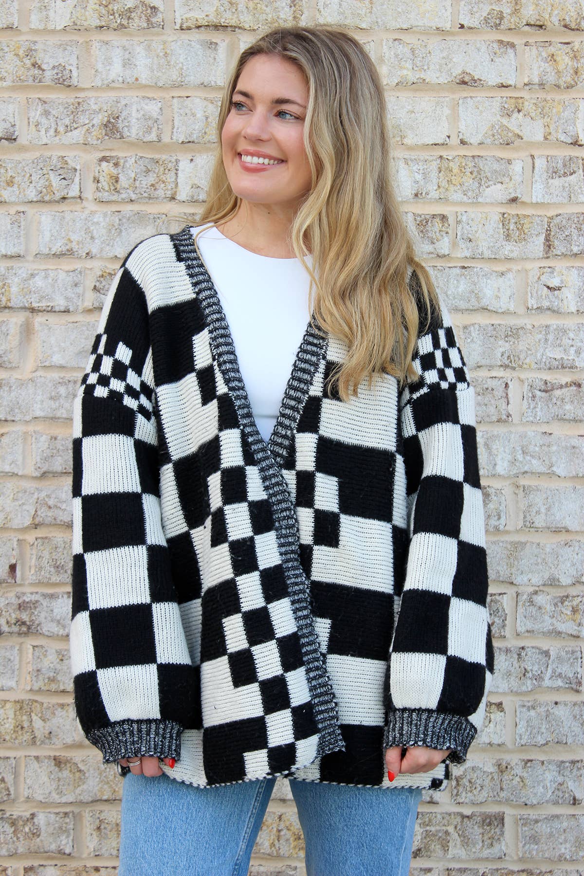 Flora Oversized Checkered Cardigan/Sweater JNC RT (Jen & Co. Outlet)